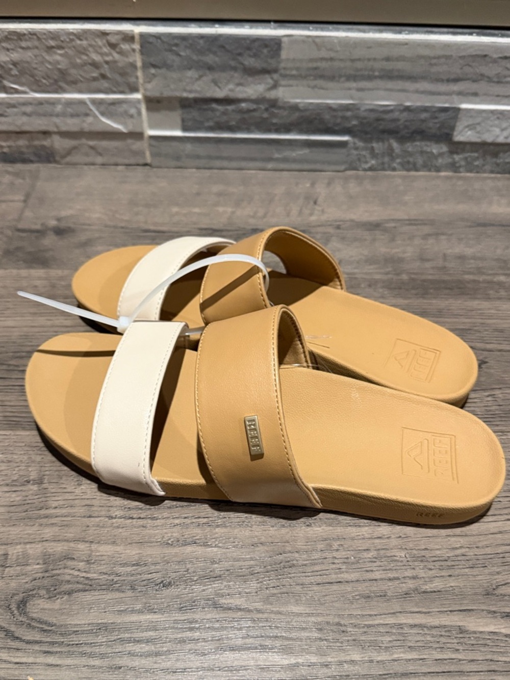 Reef Cushion Vista Arch Support Sandals Sz 9 - Picture 3 of 8